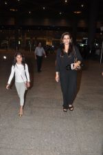 Raveena Tandon snapped at the airport on 4th May 2014